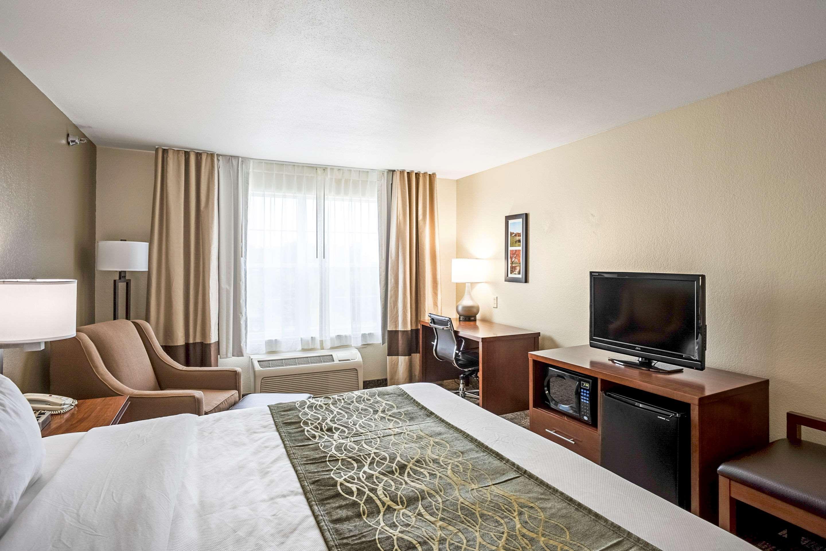 Comfort Inn & Suites Independence Экстерьер фото