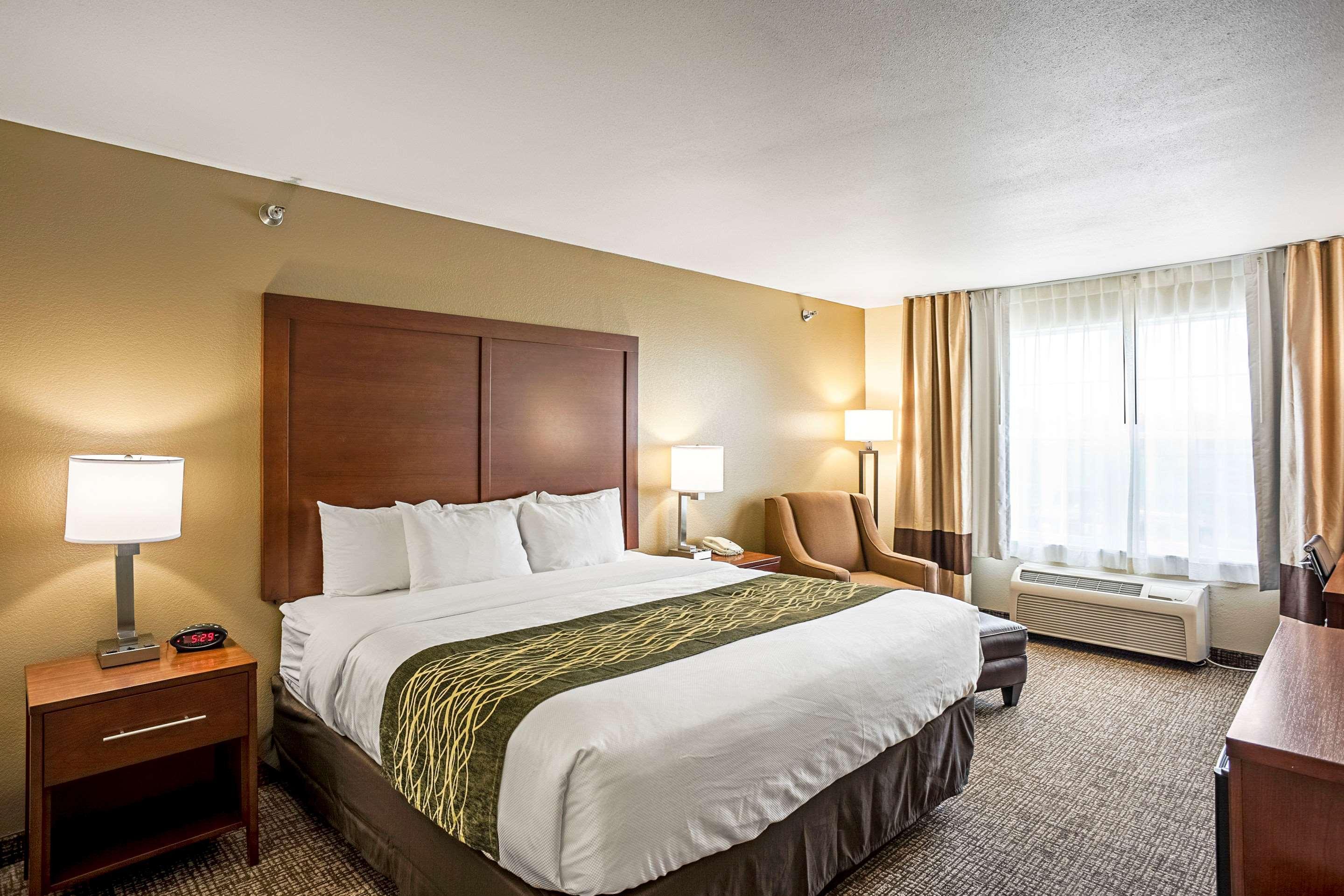 Comfort Inn & Suites Independence Экстерьер фото