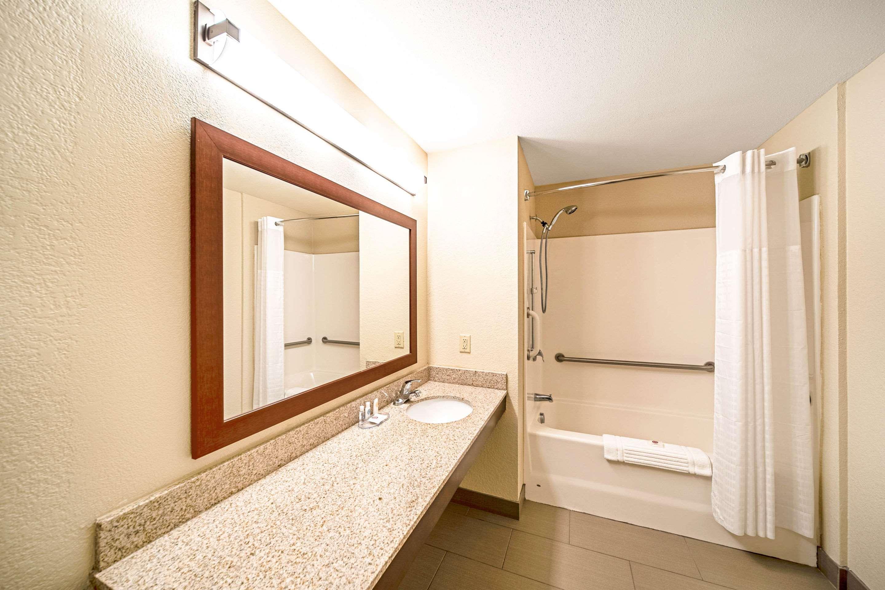 Comfort Inn & Suites Independence Экстерьер фото