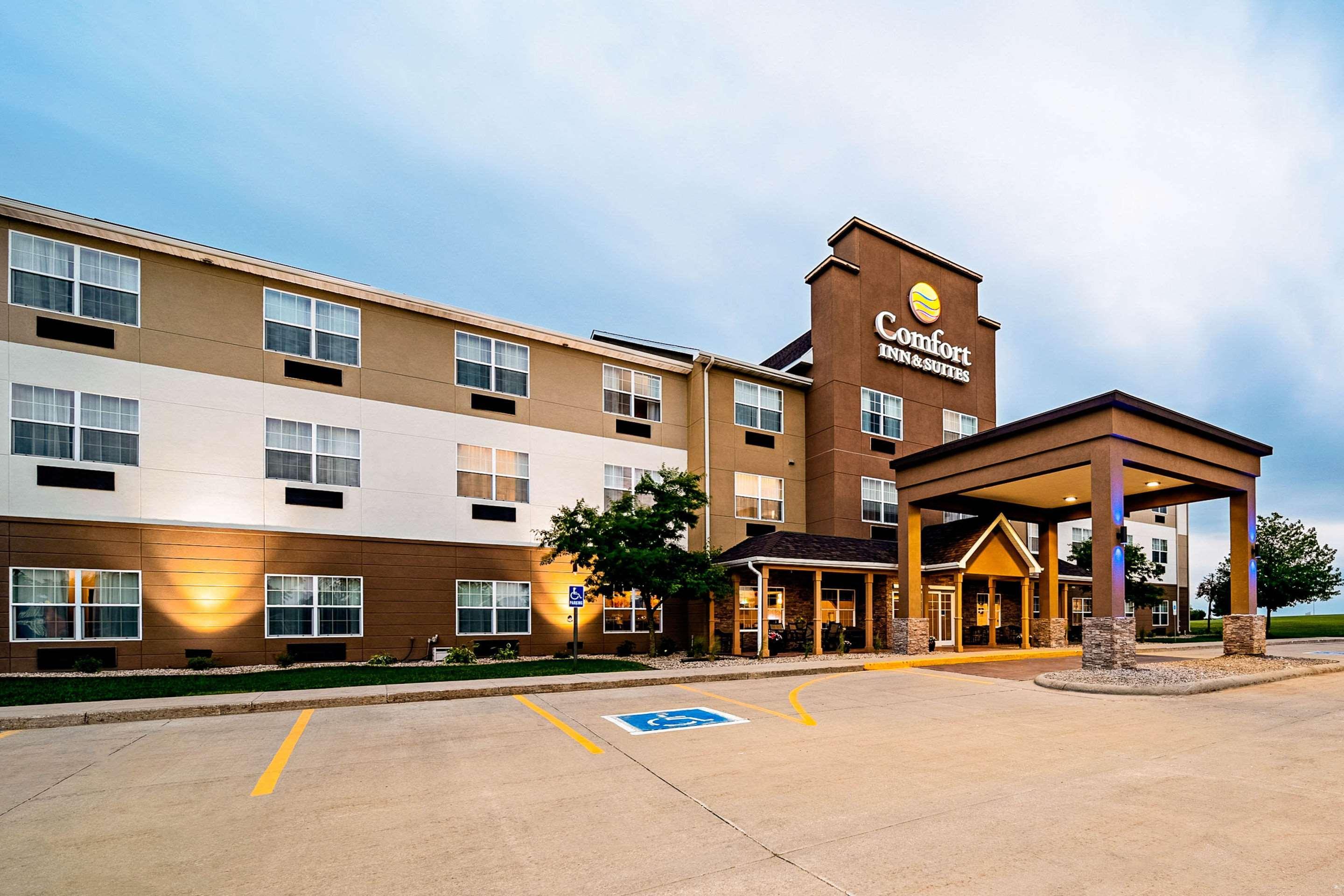 Comfort Inn & Suites Independence Экстерьер фото